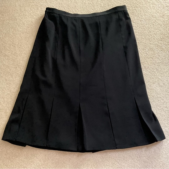 Travis Ayer Woman's 2 Piece Black Suit Size 16W Blazer Jacket Skirt Work Church - Picture 3 of 12